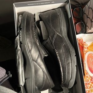 Brand new in box mens rockports